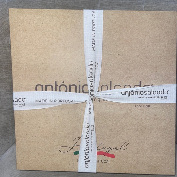 Antonio Salgado Throw Blanket BCI Cotton Blend 50x63”Made Portugal In A Gift Box - Picture 4 of 6